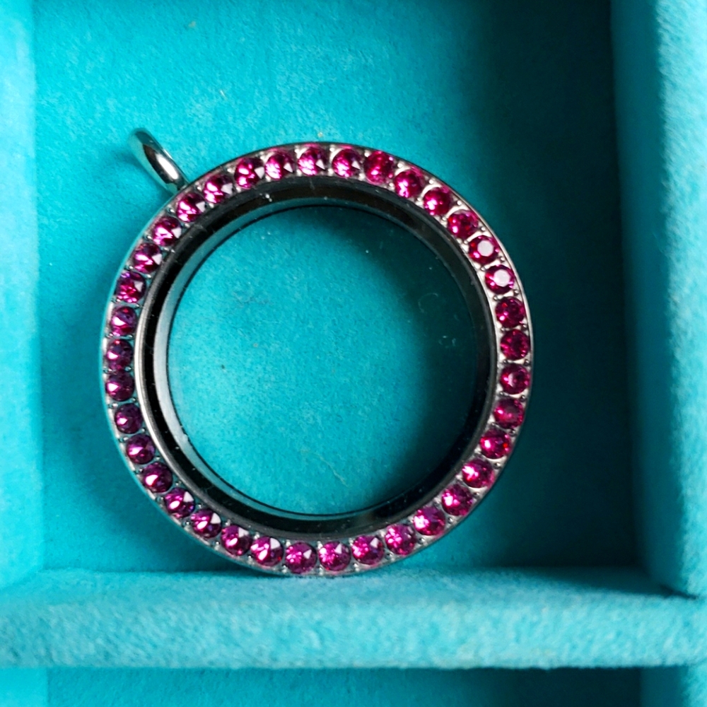 Origami Owl Large silver locket w/Fushcia crystals